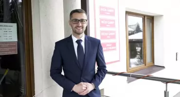 Wójt Gminy Rybno Damian Jaworski z życzeniami na Międzynarodowy Dzień Osób Starszych