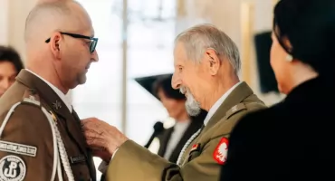 Odznaczenie „Dumni z Powstańców” dla 6MBOT!  