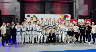 Złoty i Brązowy medal Mistrzostwa Polski Juniorów Młodszych zdobywa Trener Janusz Piechna z Reprezentacją Mazowsza dla Sochaczewa
