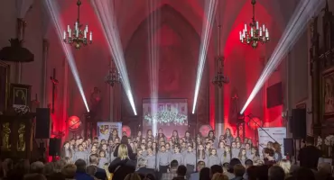 XVIII Koncert Papieski JP2 w Kozłowie Biskupim przyciągnął tłumy wiernych