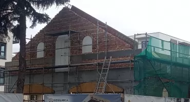 Stajnie przy ulicy Głowackiego odzyskają dawny blask