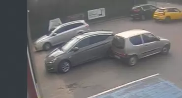 Kolizja na parkingu - rozpoznajesz auto ze zdjęcia?