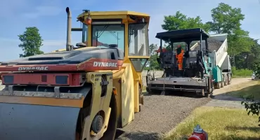 Ponad 1000 ton destruktu asfaltowego dla Gminy Młodzieszyn
