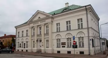Sochaczew odda hołd ofiarom Rzezi Wołyńskiej - w programie odsłonięcie tablicy i prelekcja